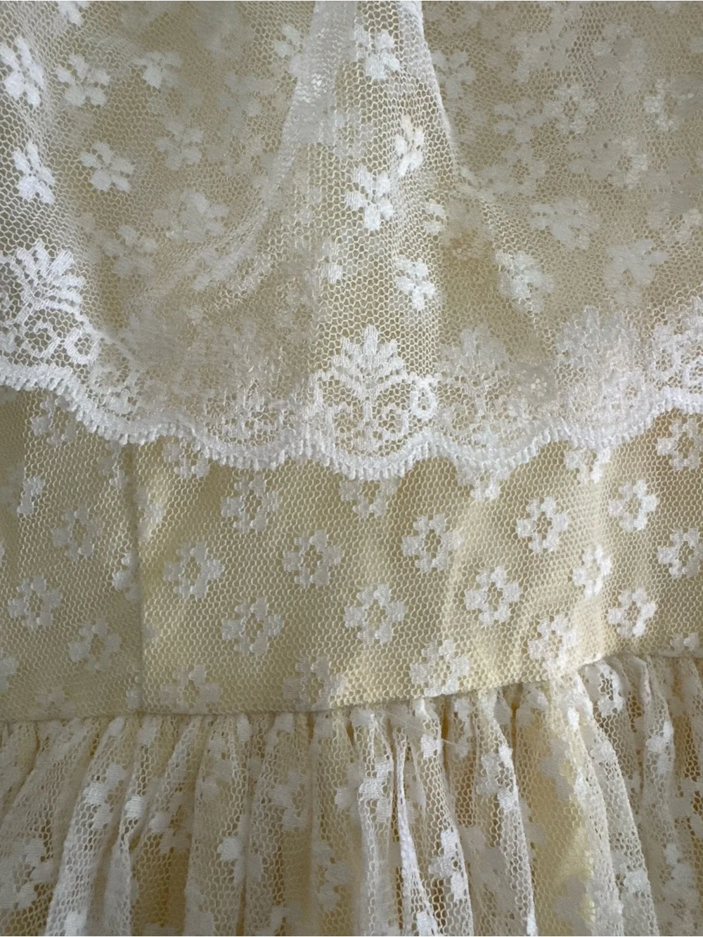 Vintage Golden Age Girls Size 6 Yellow White Floral Lace pageant dress